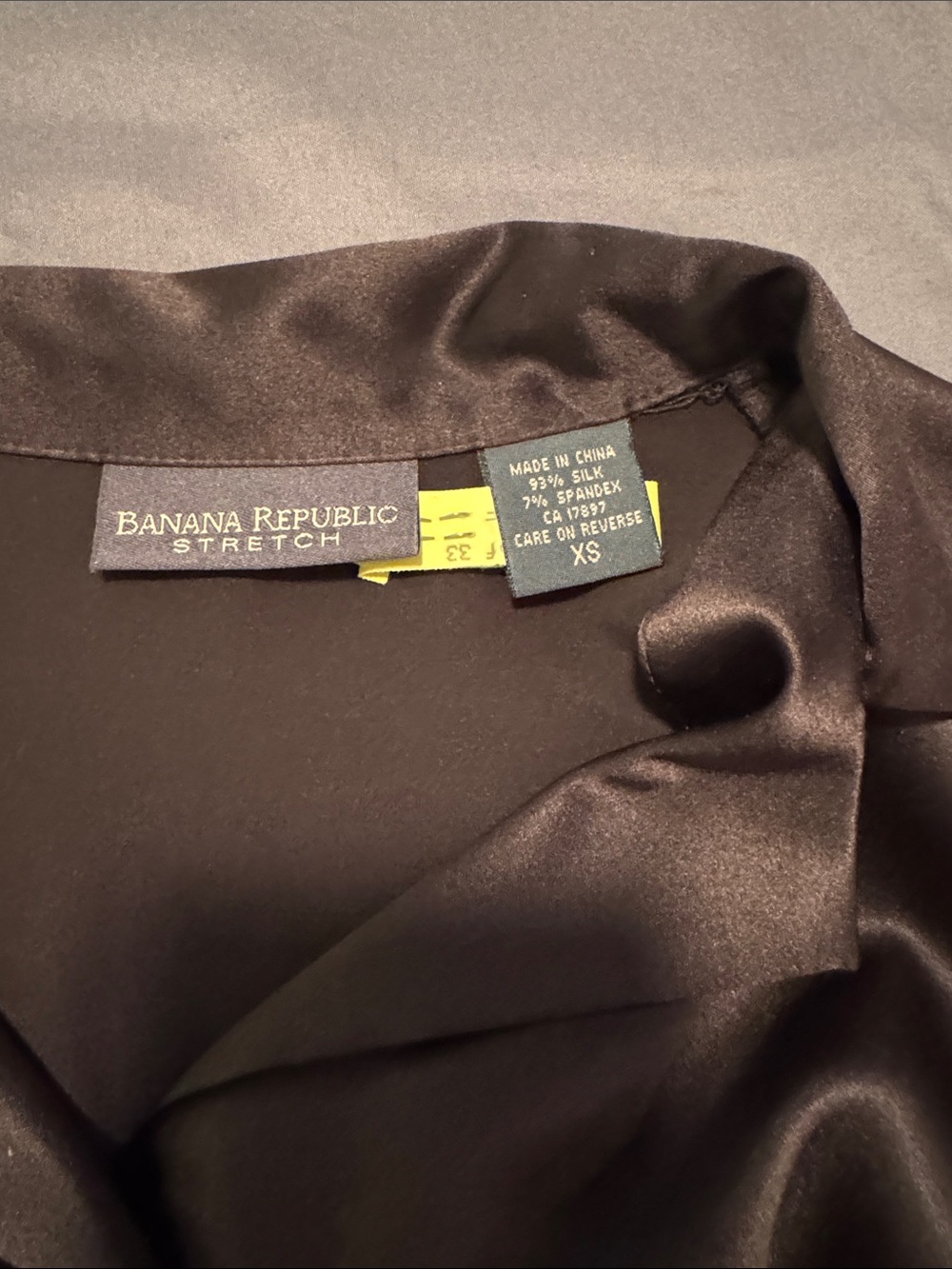 Banana Republic Chocolate Brown Satin Stretch Button-Down Blouse - Picture 2 of 5